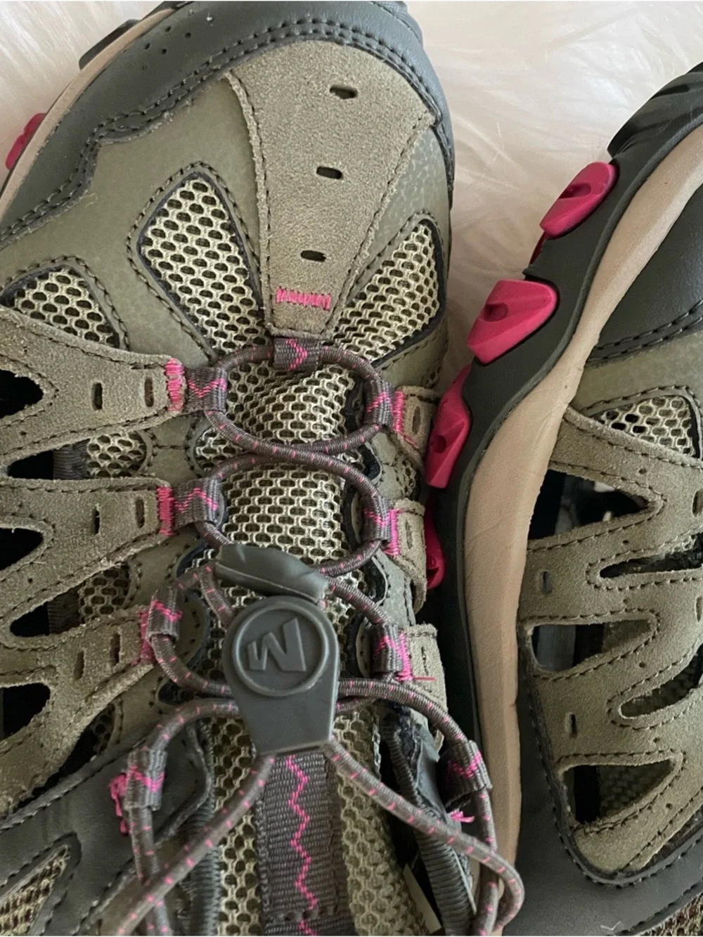 Merrell Women’s 9.5 Shoes - Picture 2 of 9